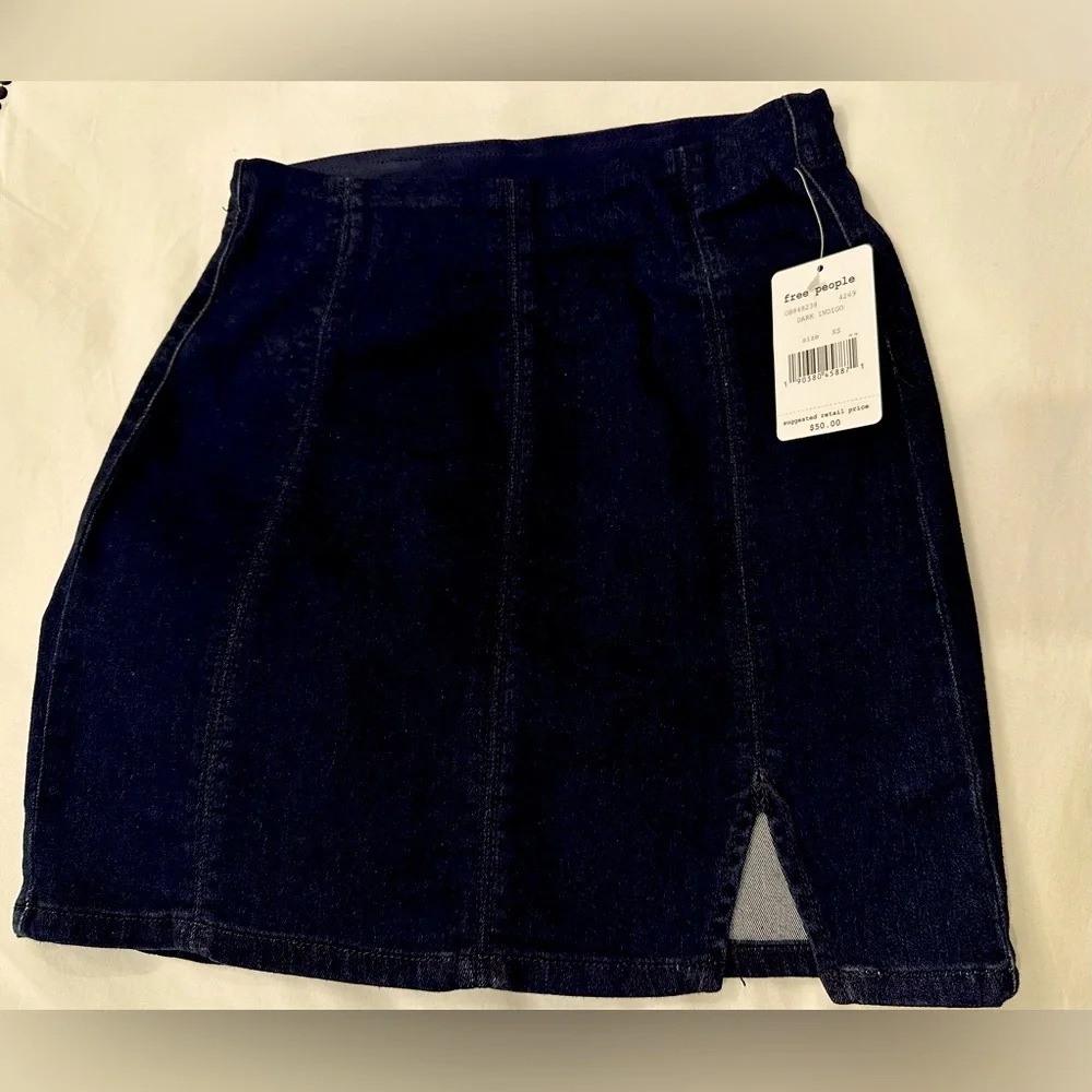 NWT ✨ Free People Femme Fatal dark indigo denim mini skirt - Picture 2 of 14